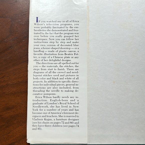 Set of 2 Vintage Yarn Crafting Books 1970’s - Picture 4 of 13